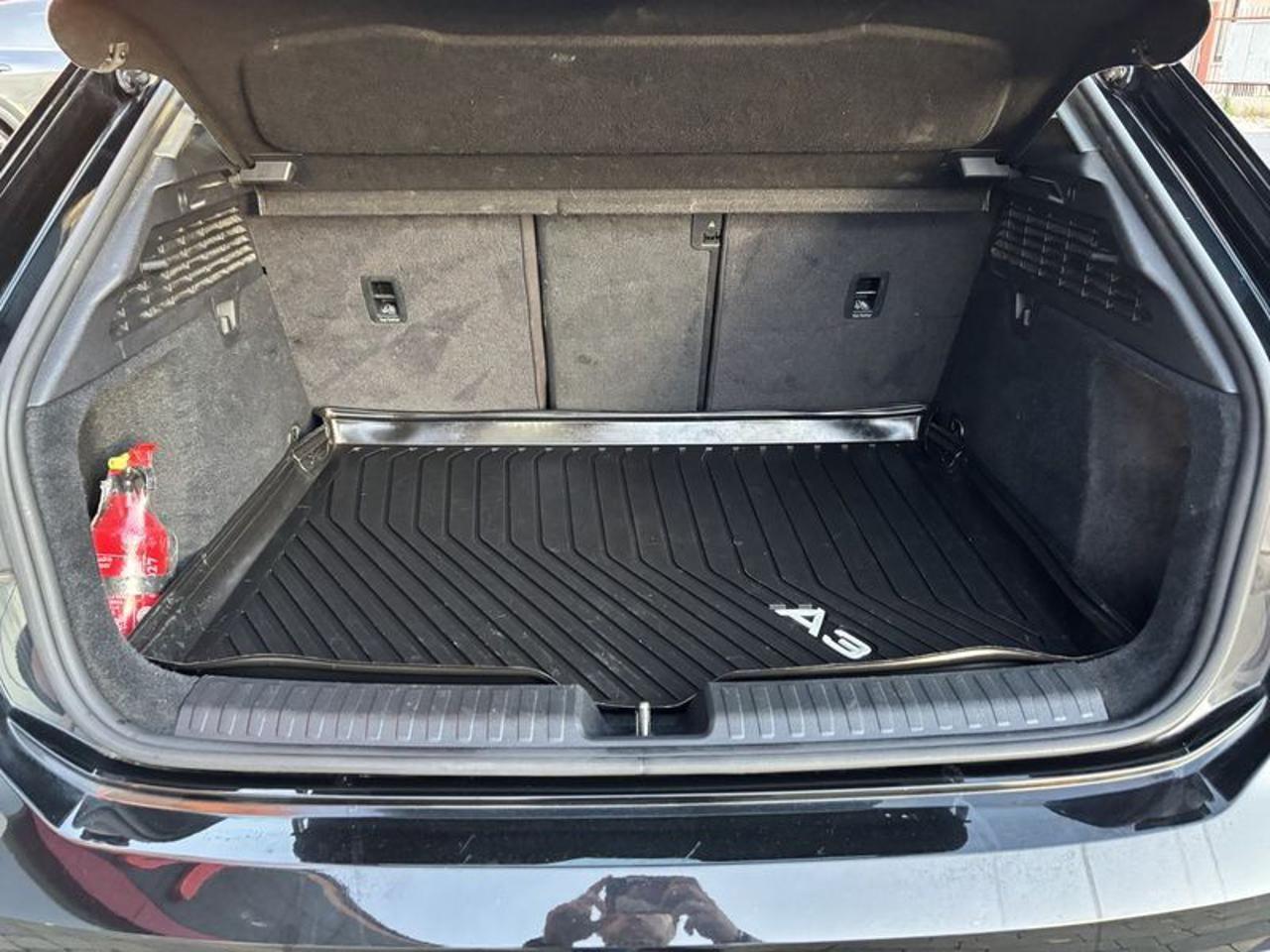 Audi A3 SPB 30 TDI S tronic Business LED-NAVI