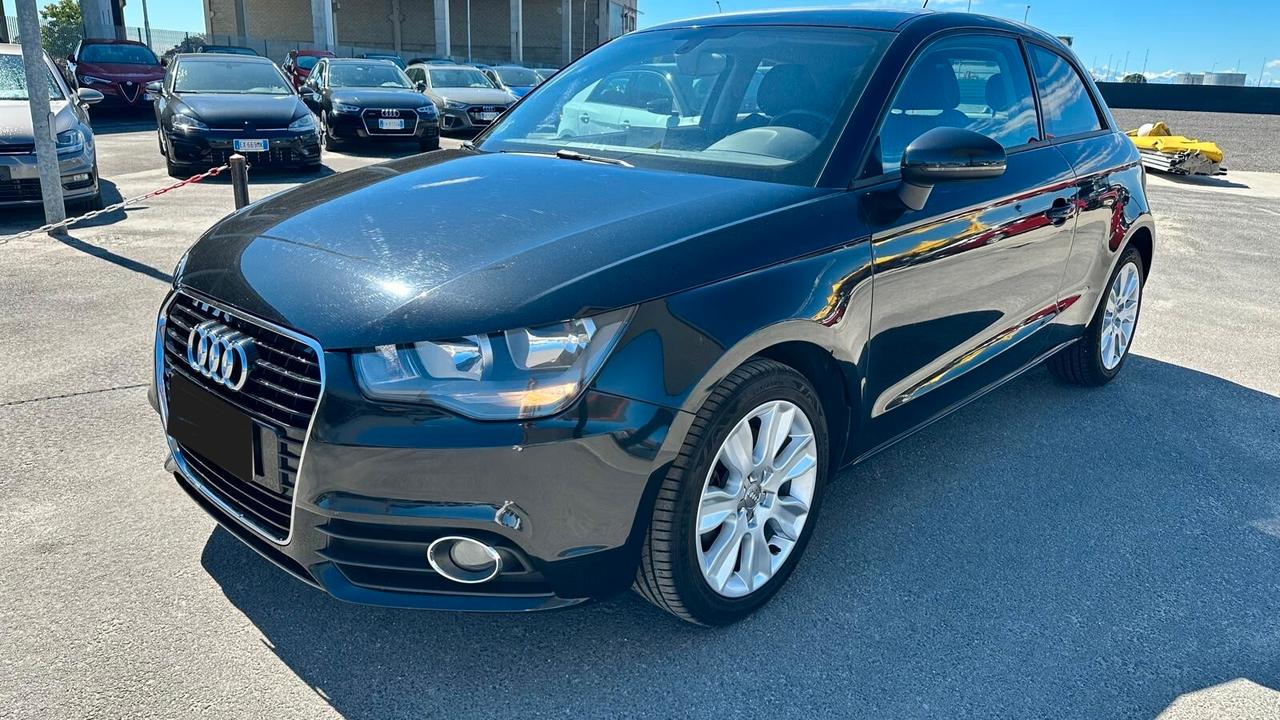Audi A1 1.6 TDI Attraction KM CERTIFICATI-UNICO PROPRIETARIO