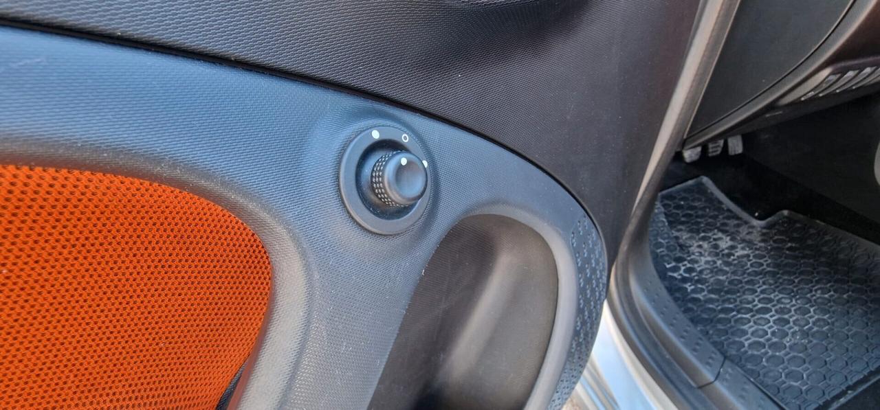 Smart ForFour 1.0 70CV Passion FINANZIAMENTI ANCHE SENZA BUSTA PAGA