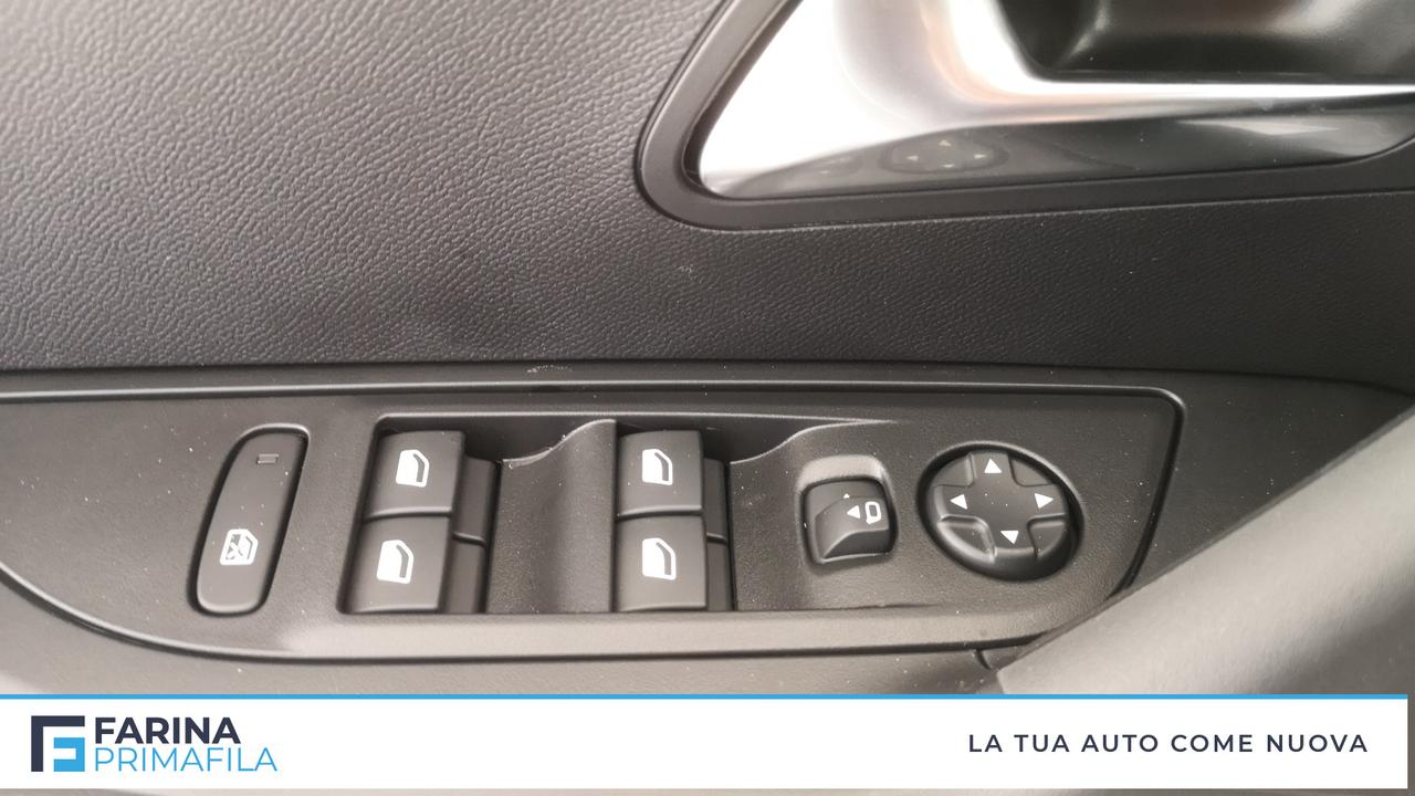 PEUGEOT 2008 1.2 hybrid Allure 136cv e-dcs6