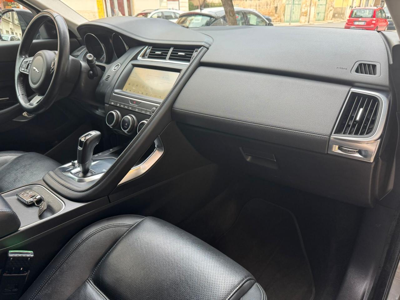 Jaguar E-Pace 2.0D 150 CV R-Dynamic