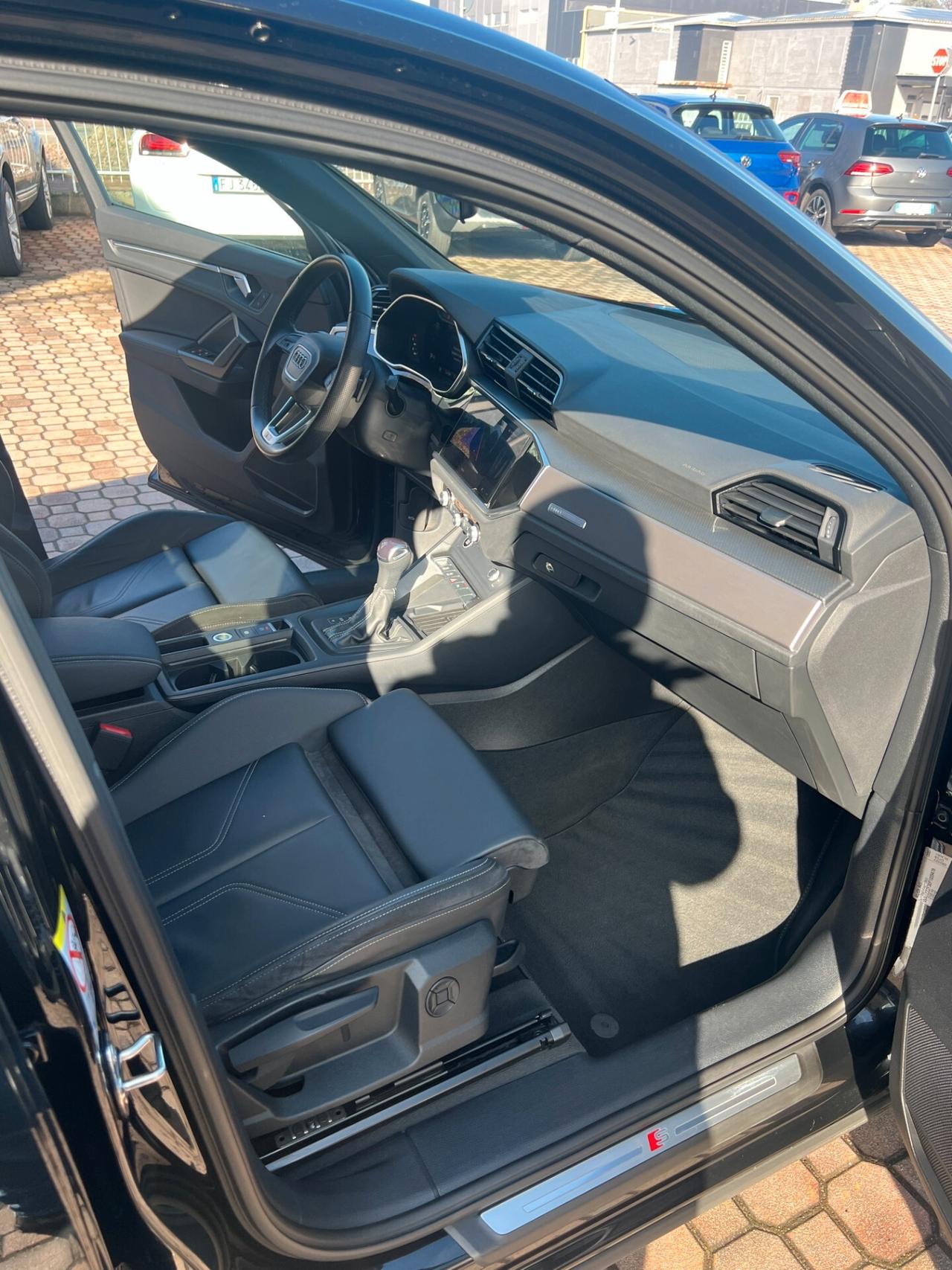 Audi Q3 35 TDI S tronic line edition