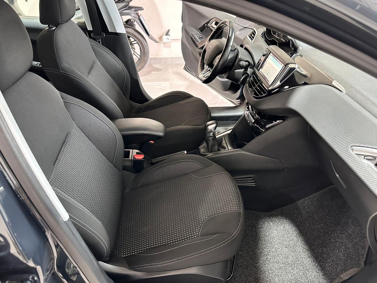 Peugeot 208 BlueHDi Allure - FULL – DA VETRINA – LED – NAVI