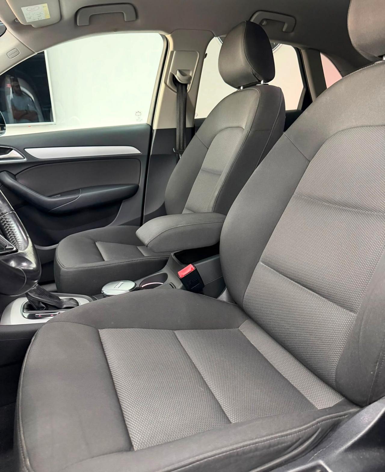 Audi Q3 2.0 TDI 120 CV S tronic Sport