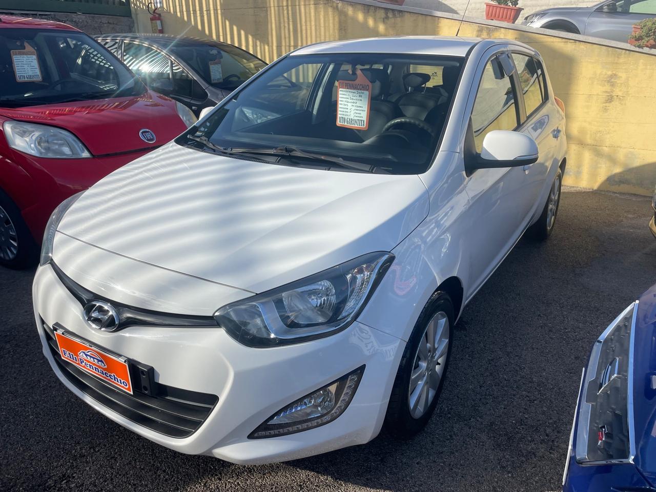 HYUNDAI i20 1.2 BENZINA 85 (CV) 2013