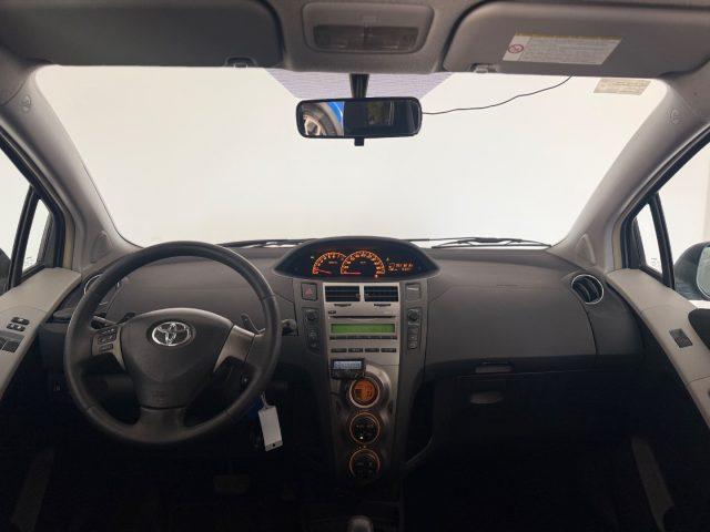 TOYOTA Yaris 1.3 5 porte M-MT Sol