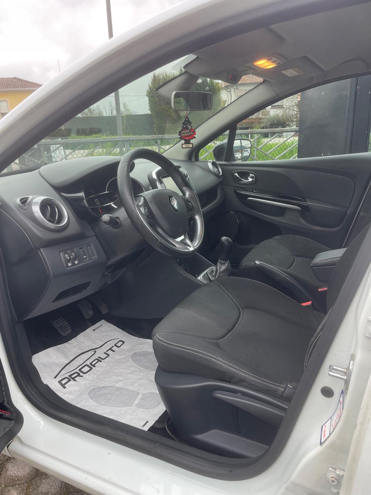 Renault Clio 1.2 75CV GPL 5 porte Costume National