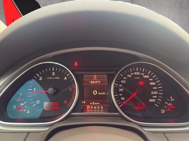 Audi Q7 3.0 V6 TDI 233CV quattro tiptronic 7 Posti