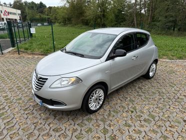Lancia Ypsilon 0.9 TwinAir 85 CV 5P S&S DFN Automatik Platinum