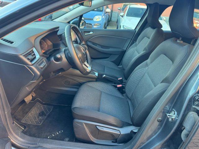 RENAULT Clio Full Hybrid E-Tech 140 CV Business