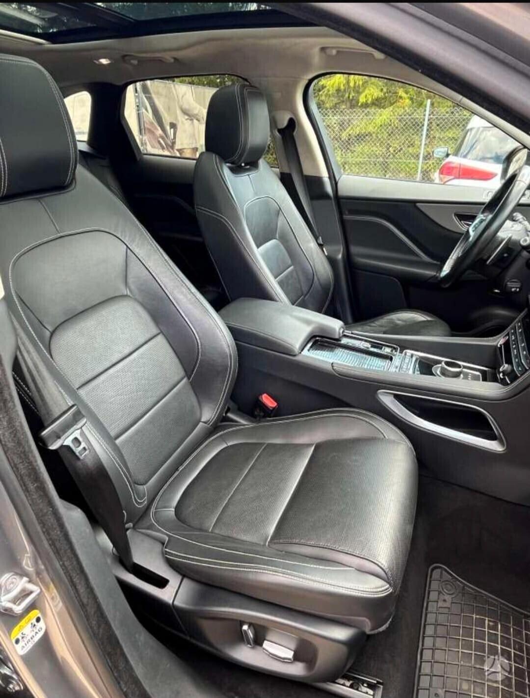 Promo Jaguar F-Pace 2.0 D 180 CV AWD aut. Pure
