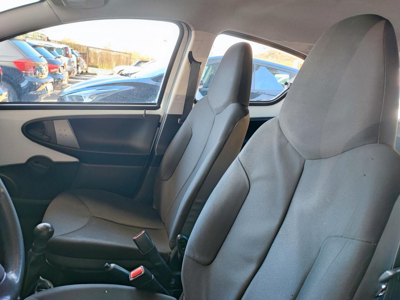 Toyota Aygo 1.0 12V VVT-i 5 porte Lounge Connect