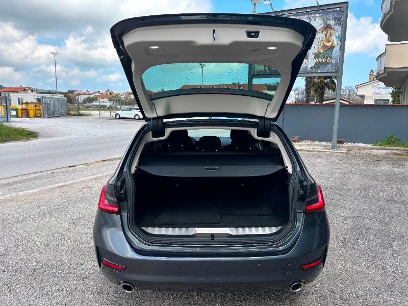 BMW Serie 3(G20/1-80/1) 320e Touring Business A...