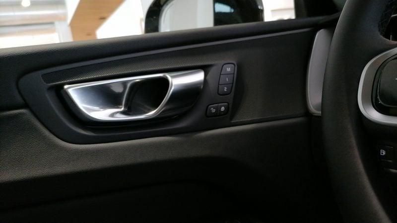 Volvo XC60 XC60 T6 Plug-in hybrid AWD automatico Plus Dark MY25