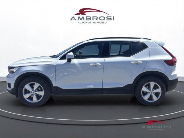 VOLVO XC40 T2 Momentum Core
