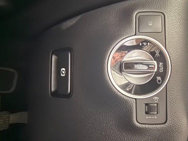 MERCEDES-BENZ B 180 Executive