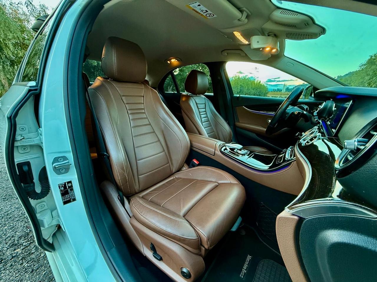 MERCEDES- BENZ KLASSE E 220 D 4MATIC AMG PREMIUM