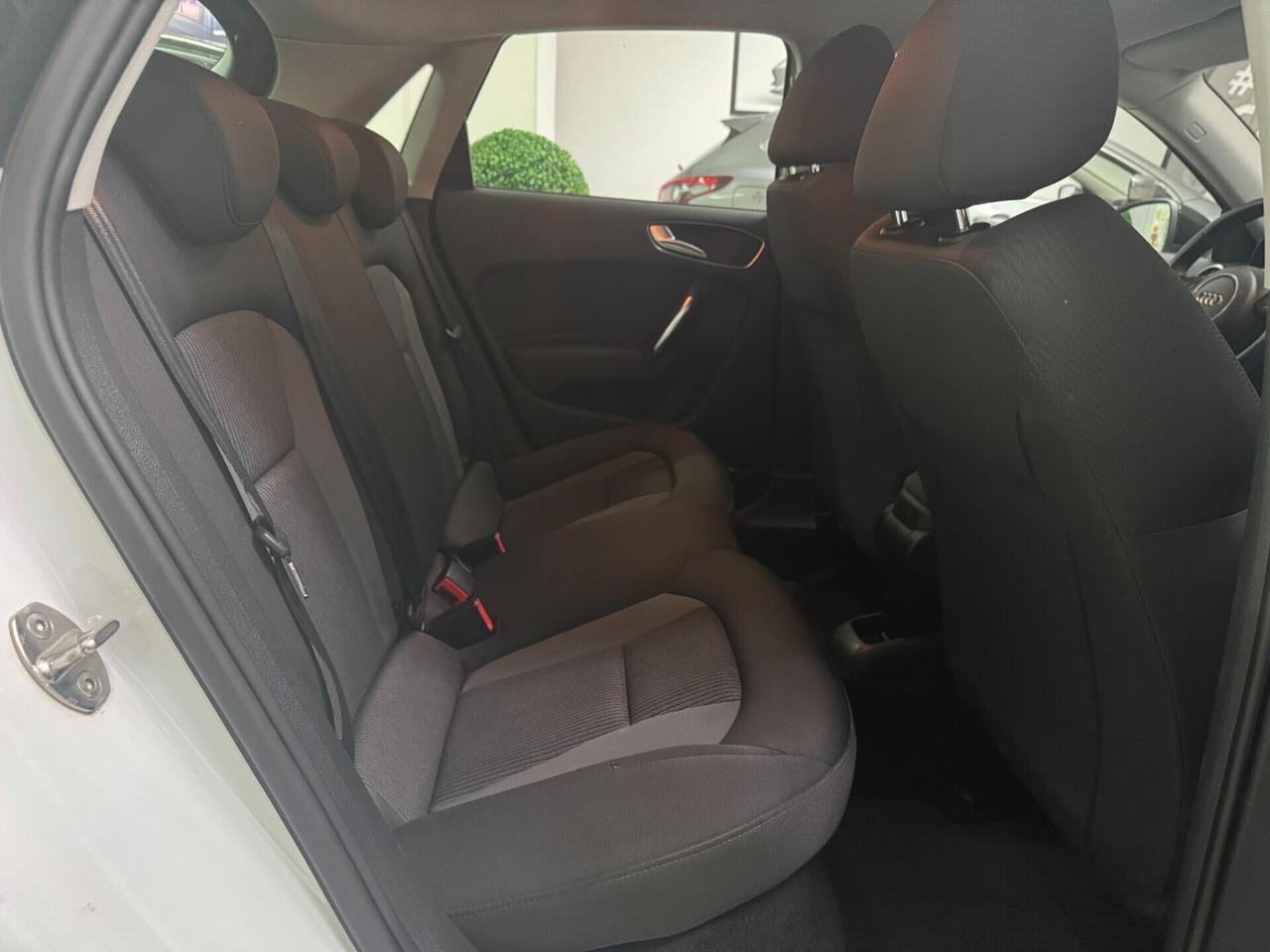 Audi A1 / 1.6 TDI 116 CV / S tronic / DIESEL