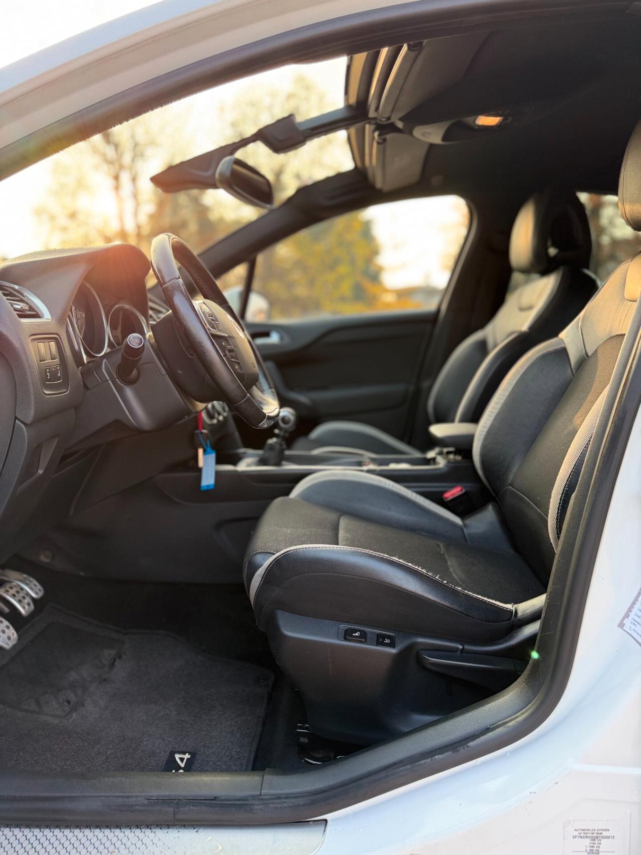 Ds DS4 4 2.0 HDi 160 Pure Pearl (NEOPATENTATI)