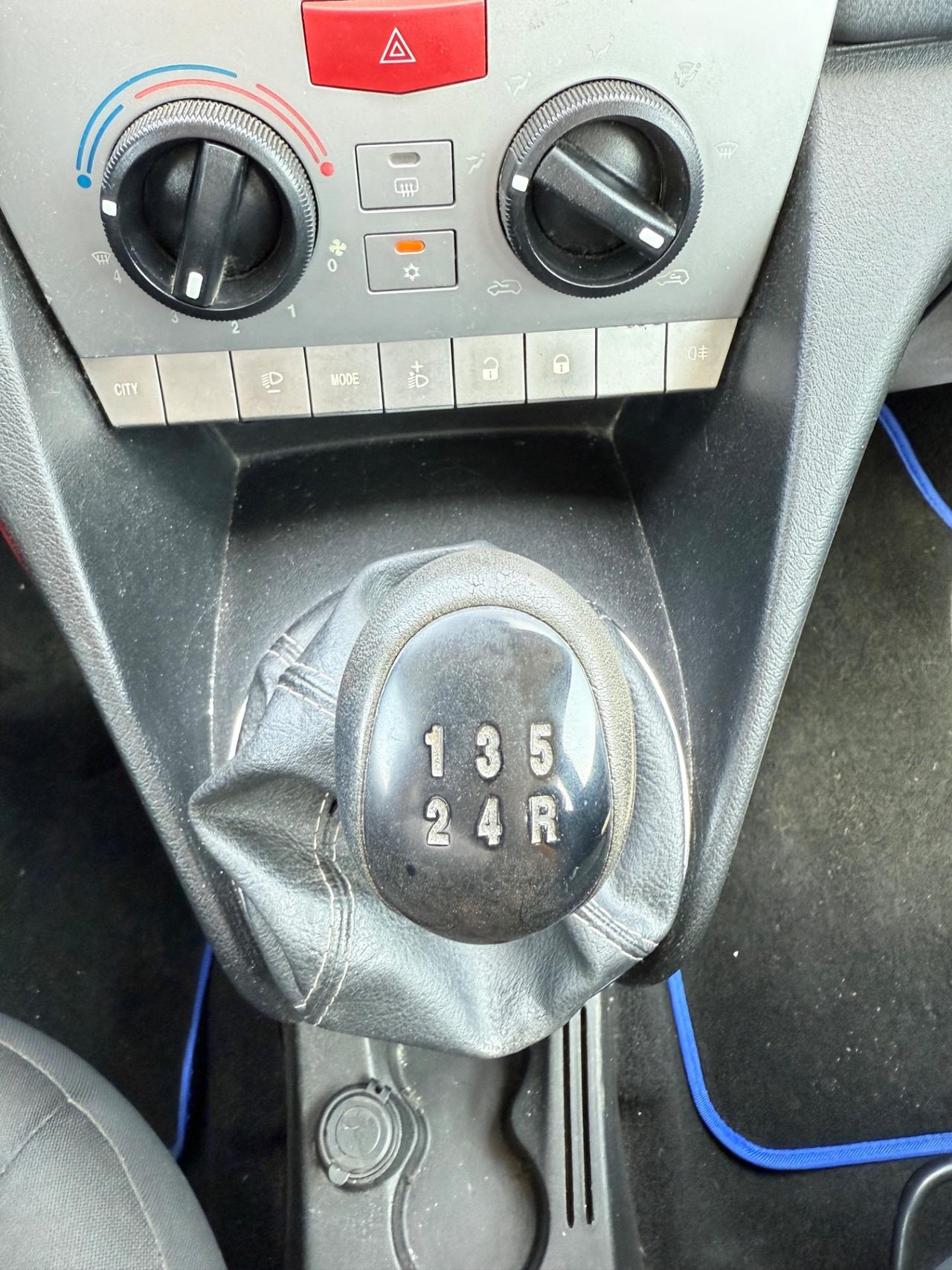 Lancia Ypsilon 1.2 Oro