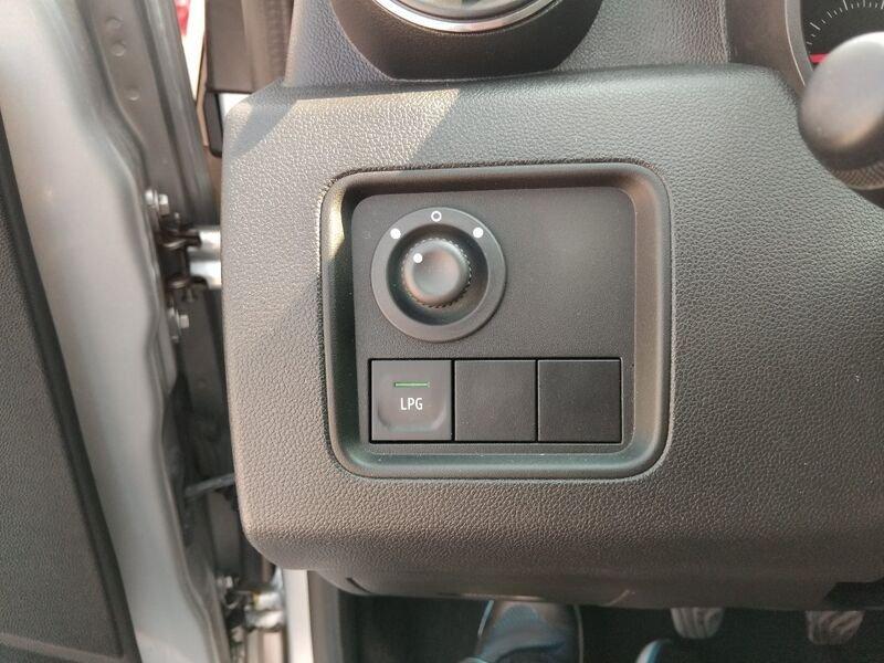 Dacia Duster II 2021 1.0 tce Comfort Gpl 4x2 100cv
