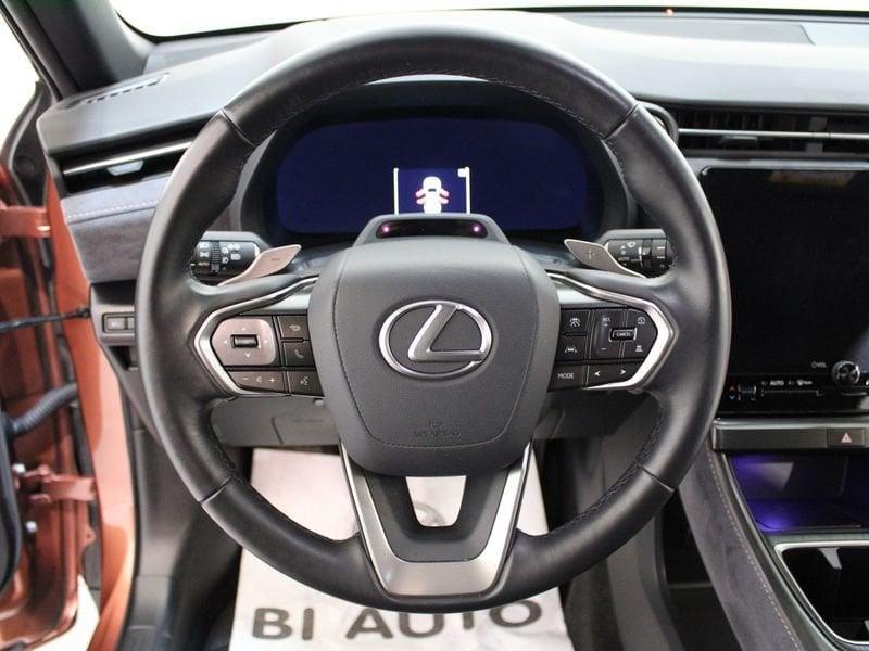 Lexus LBX Hybrid 4WD Cool