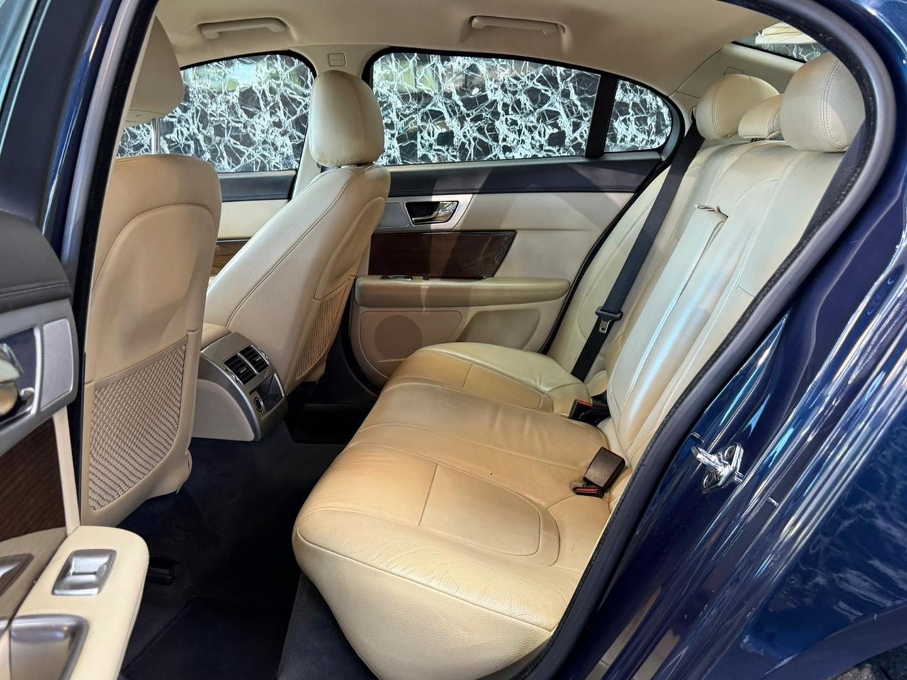 Jaguar XF 3.0 D V6