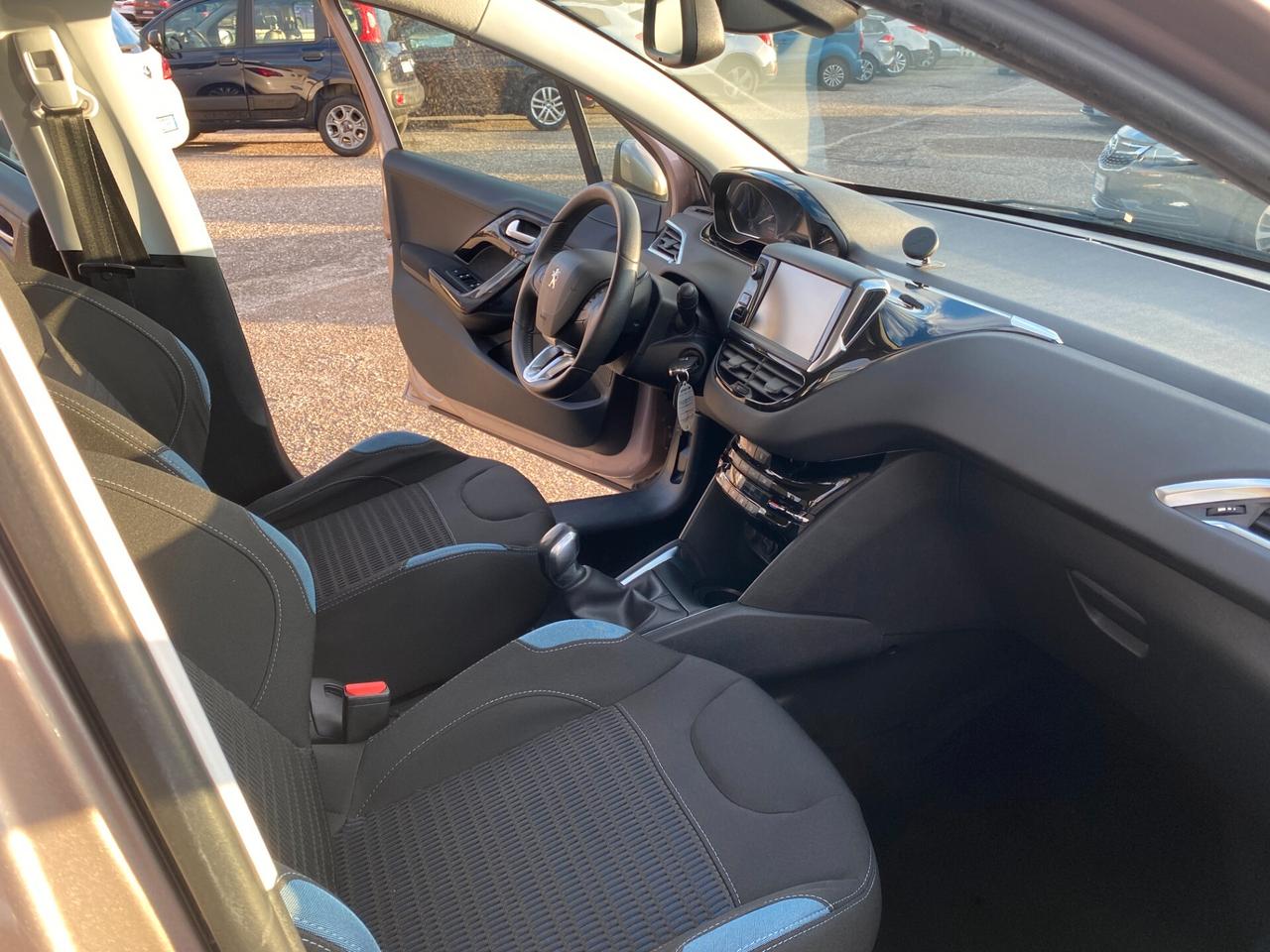 Peugeot 208 1.4 HDi 68 CV 5 porte Allure