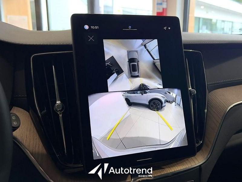 Volvo XC60 B5 250 CV AWD Mild Hybrid Benzina Automatica Ultra Dark