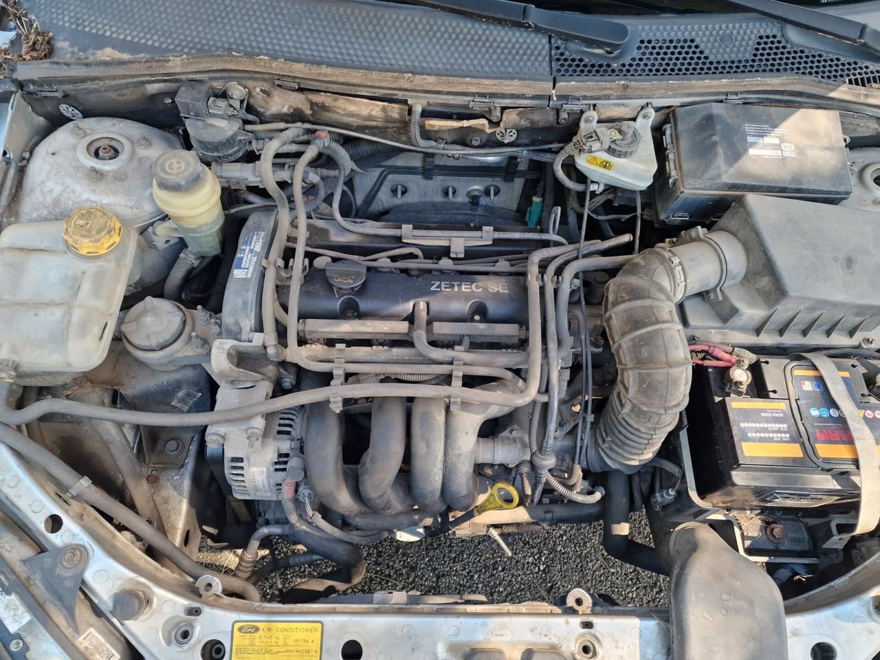 Ford Focus 1.6i 16V cat 5p. Ambiente