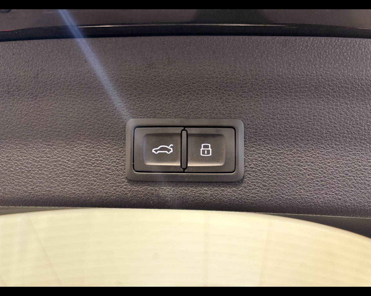 AUDI A6 AVANT 40 TDI QUATTRO S-TRONIC BUSINESS DESIGN