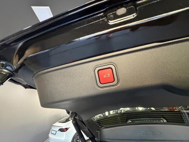 FIAT 600 KM0 LA PRIMA 100CV+CARPLAY WI-FI+18''+RCAM+2PDC