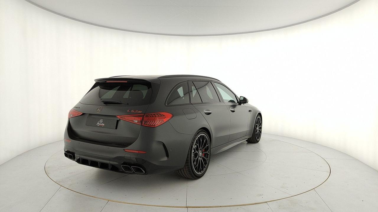 Mercedes-Benz CLASSE C STATION WAGON Mercedes-AMG C63 e Plug-in hyb. Perf. 4M