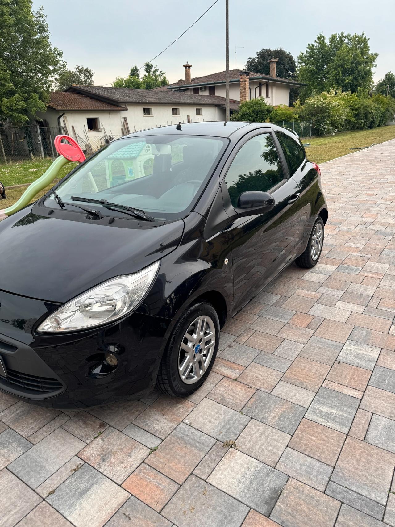 Ford Ka Titanium GARANZIA 12 MESI
