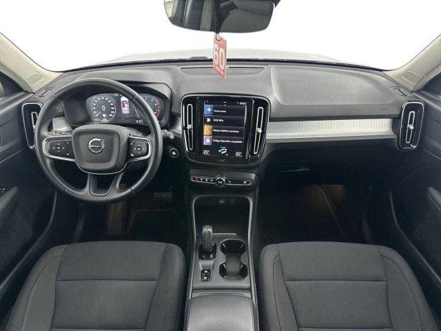 VOLVO XC40 T3 Geartronic Momentum