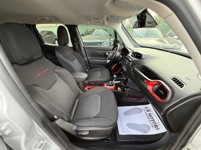 Jeep Renegade 1.3 T4 240CV PHEV 4xe AT6 First Edit