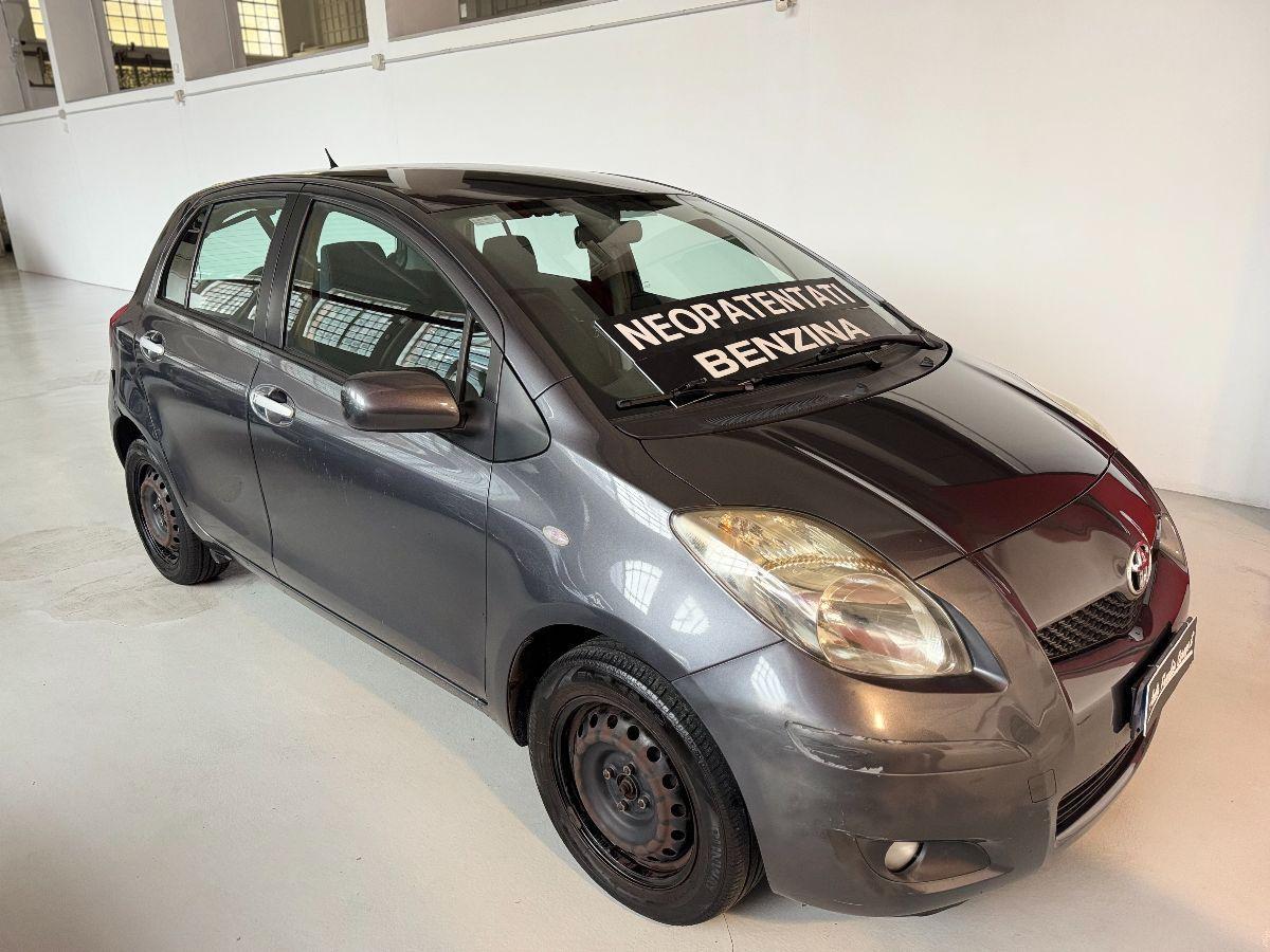 TOYOTA - Yaris - 1.0 5p. Sol