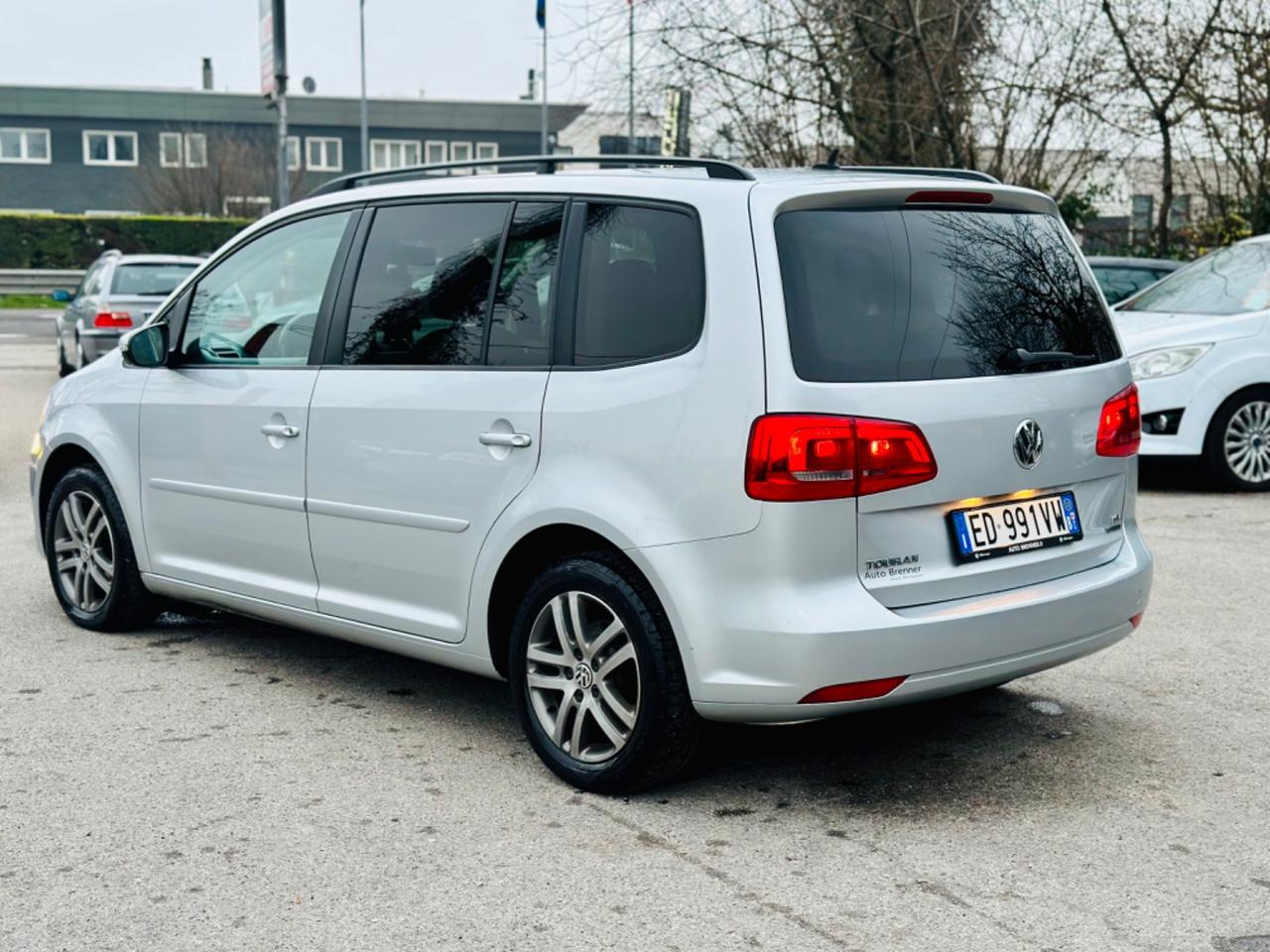 Volkswagen Touran 2011 1.2 benzina km solo 130,000GARANZIA 12 MESI ! ! !