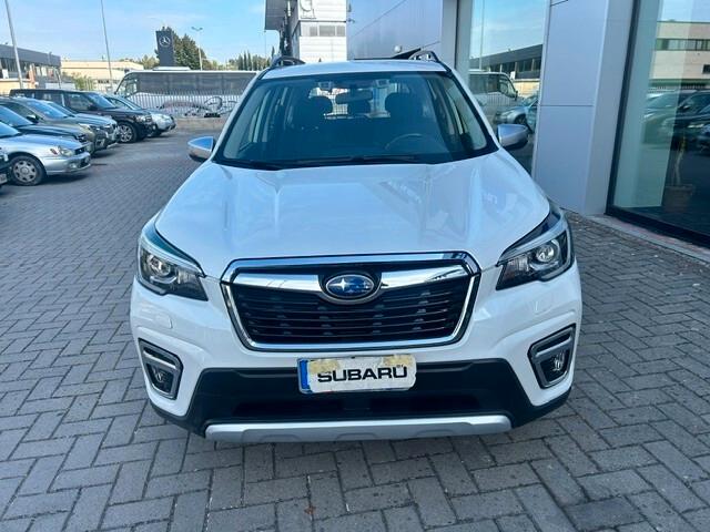Subaru Forester 2.0 e-Boxer CVT Lineartronic FREE