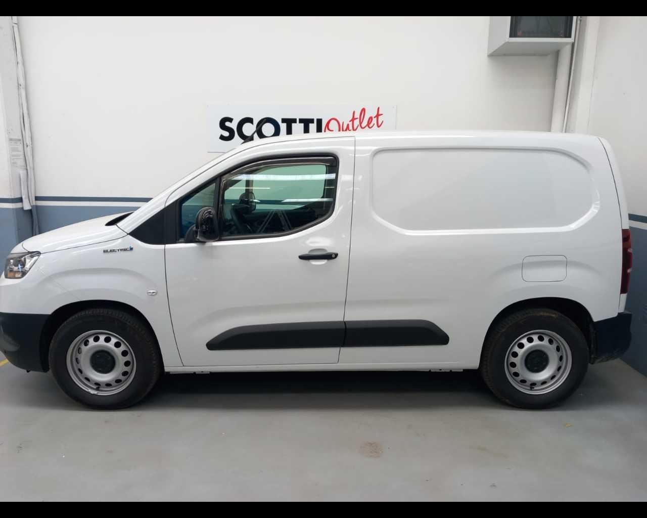 TOYOTA P.CITY EV L1 50KWH S CMF23