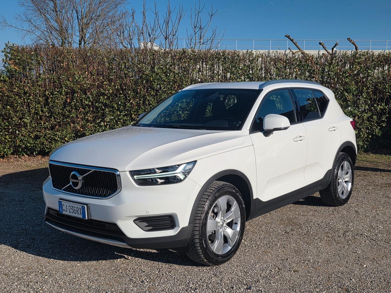 Volvo XC40 T2 Business FINANZIABILE