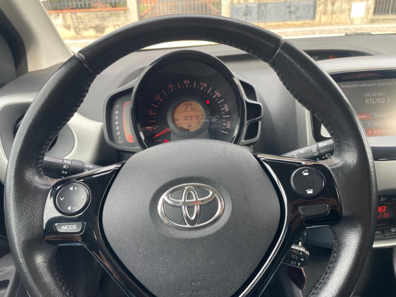 Toyota Aygo 1.0 VVT-i 69 CV 5 porte x-business