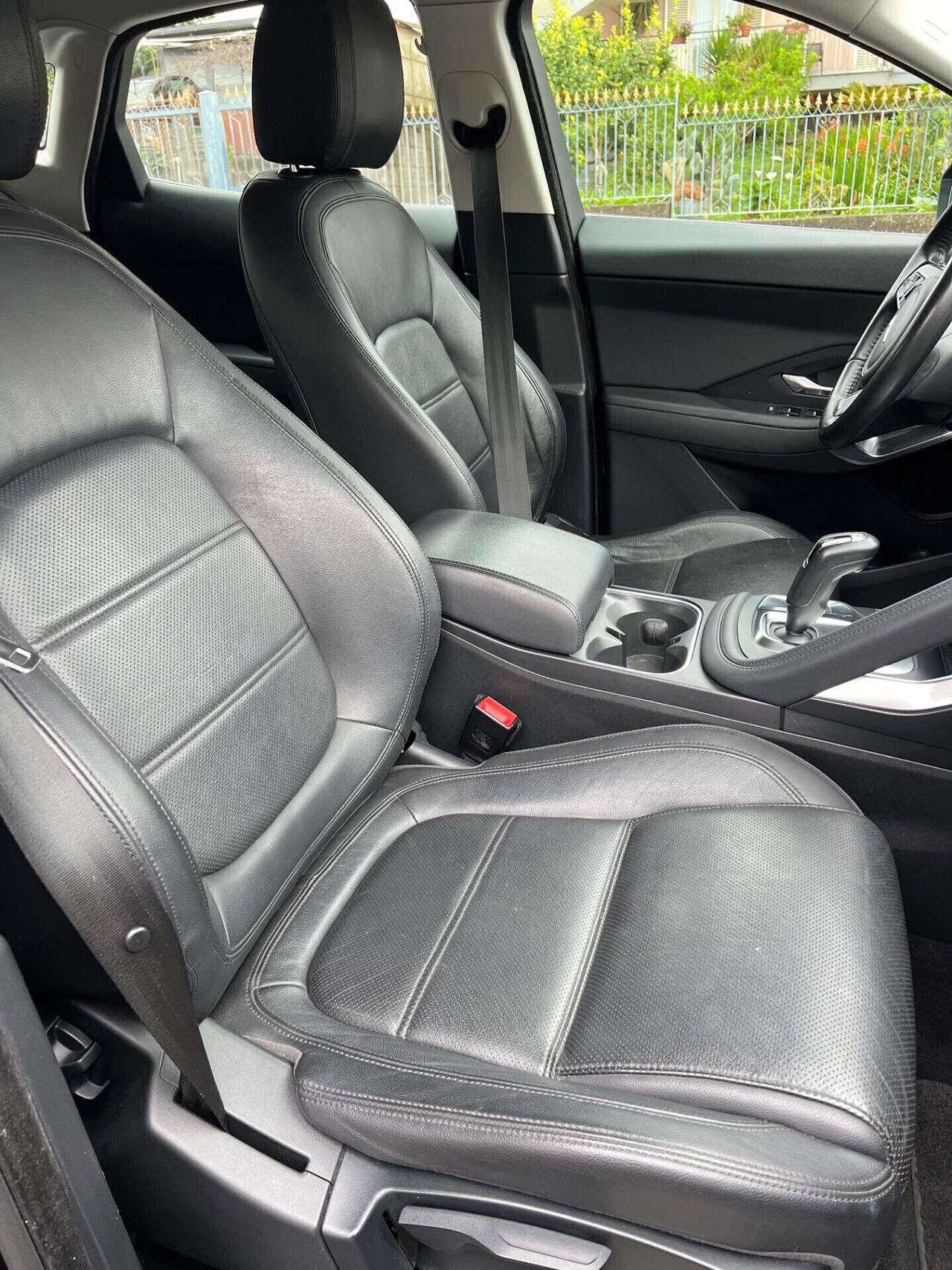 Jaguar E-Pace 2.0D 150 CV R-Dynamic