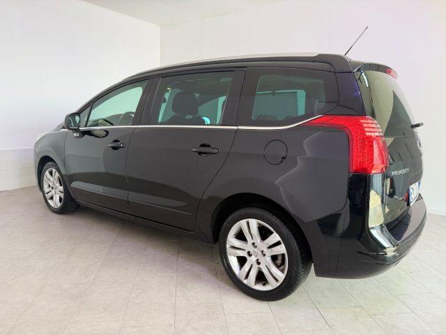 PEUGEOT 5008 1.6 HDi 112CV Business