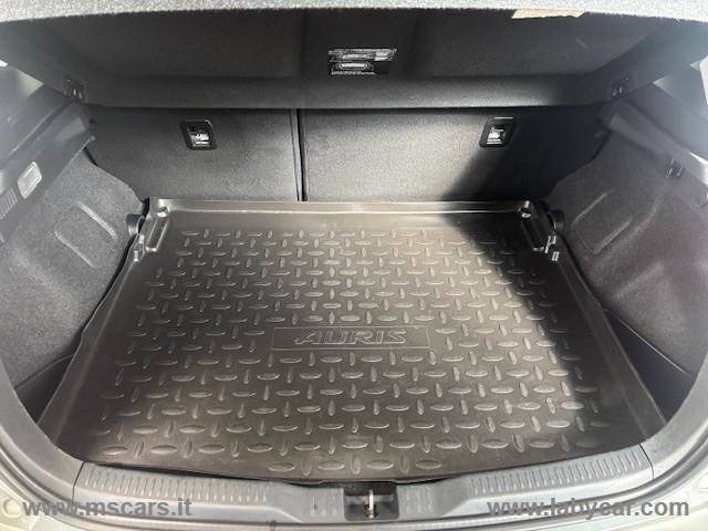 TOYOTA Auris 1.3 Active