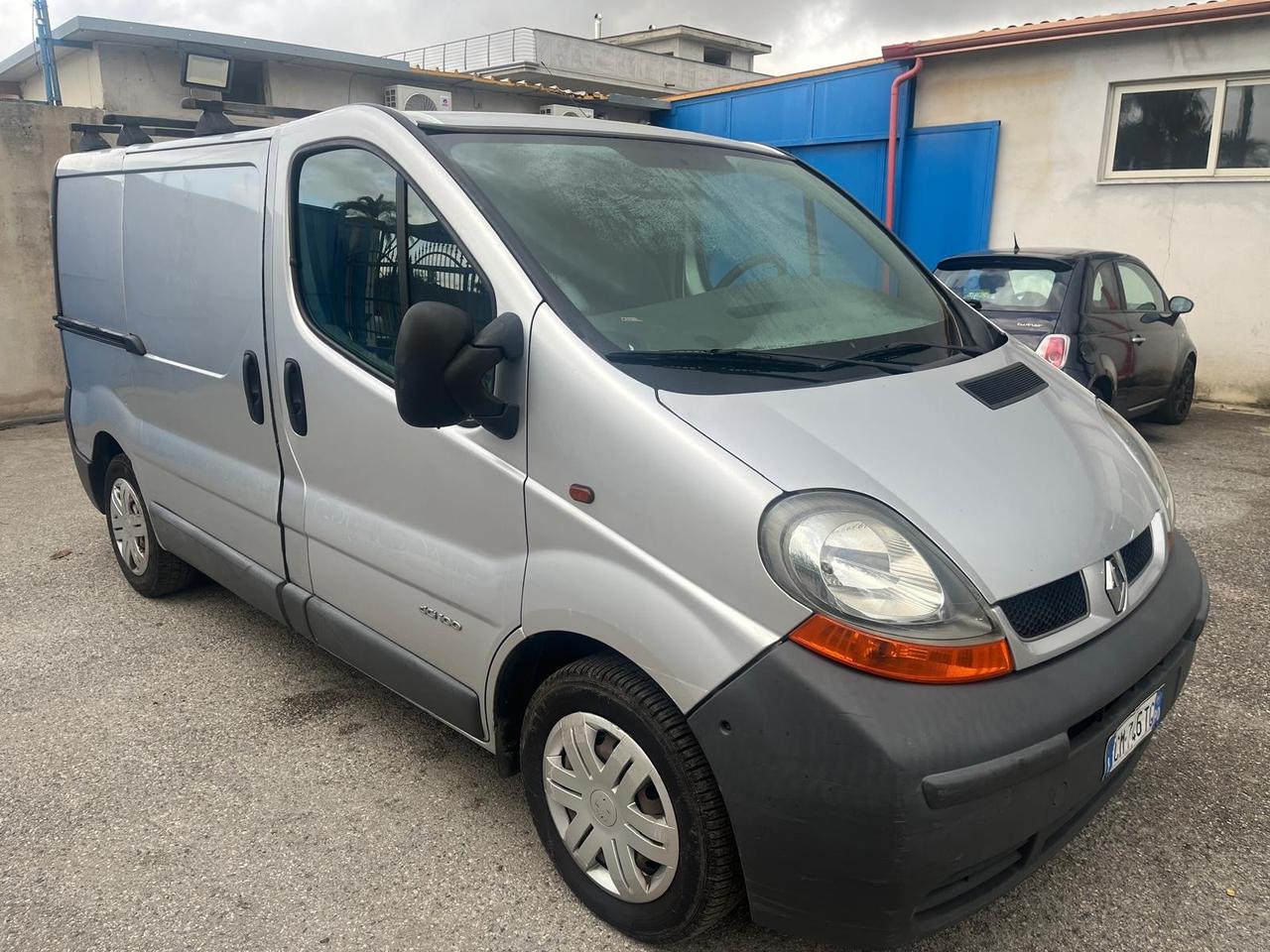Renault trafic cargo 1.9 dci-cv 100 -2004