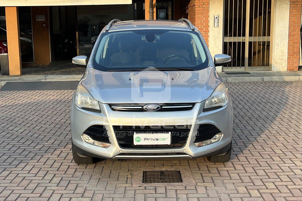 FORD Kuga 2.0 TDCI 140 CV 4WD Powershift Titanium