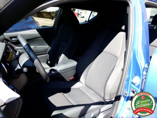 TOYOTA C-HR 1.8 Hybrid E-CVT Business