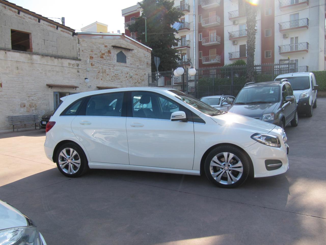 Mercedes-benz B 200 d Automatic Premium