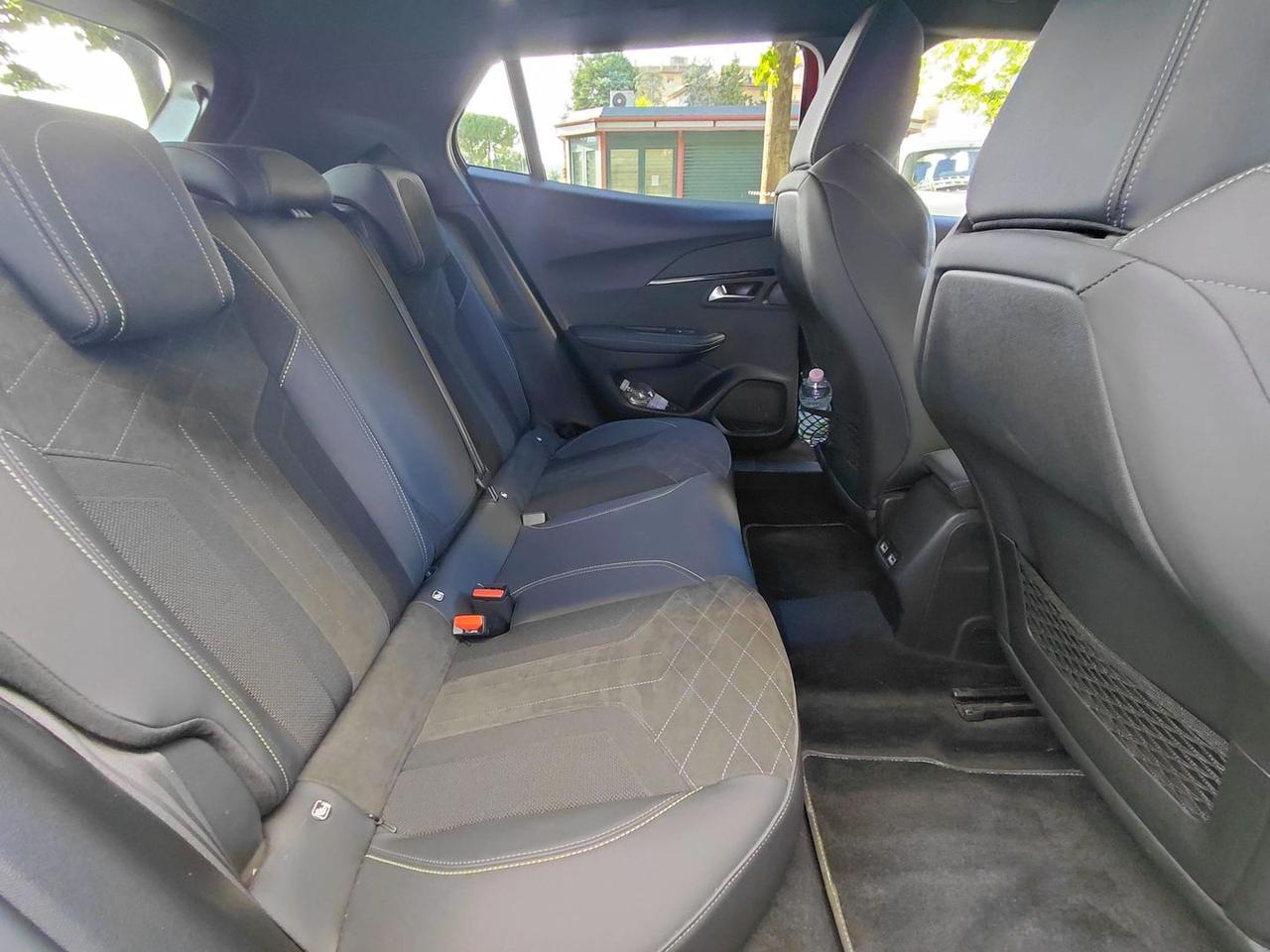 Peugeot 2008 Allure Pack 1.5 Blue HDI 130 #7949